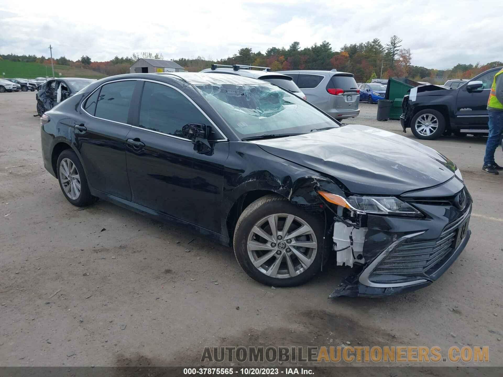 4T1C11AKXNU674958 TOYOTA CAMRY 2022