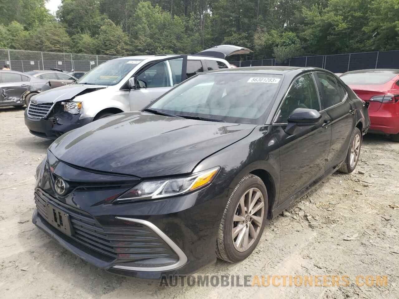 4T1C11AKXNU686138 TOYOTA CAMRY 2022