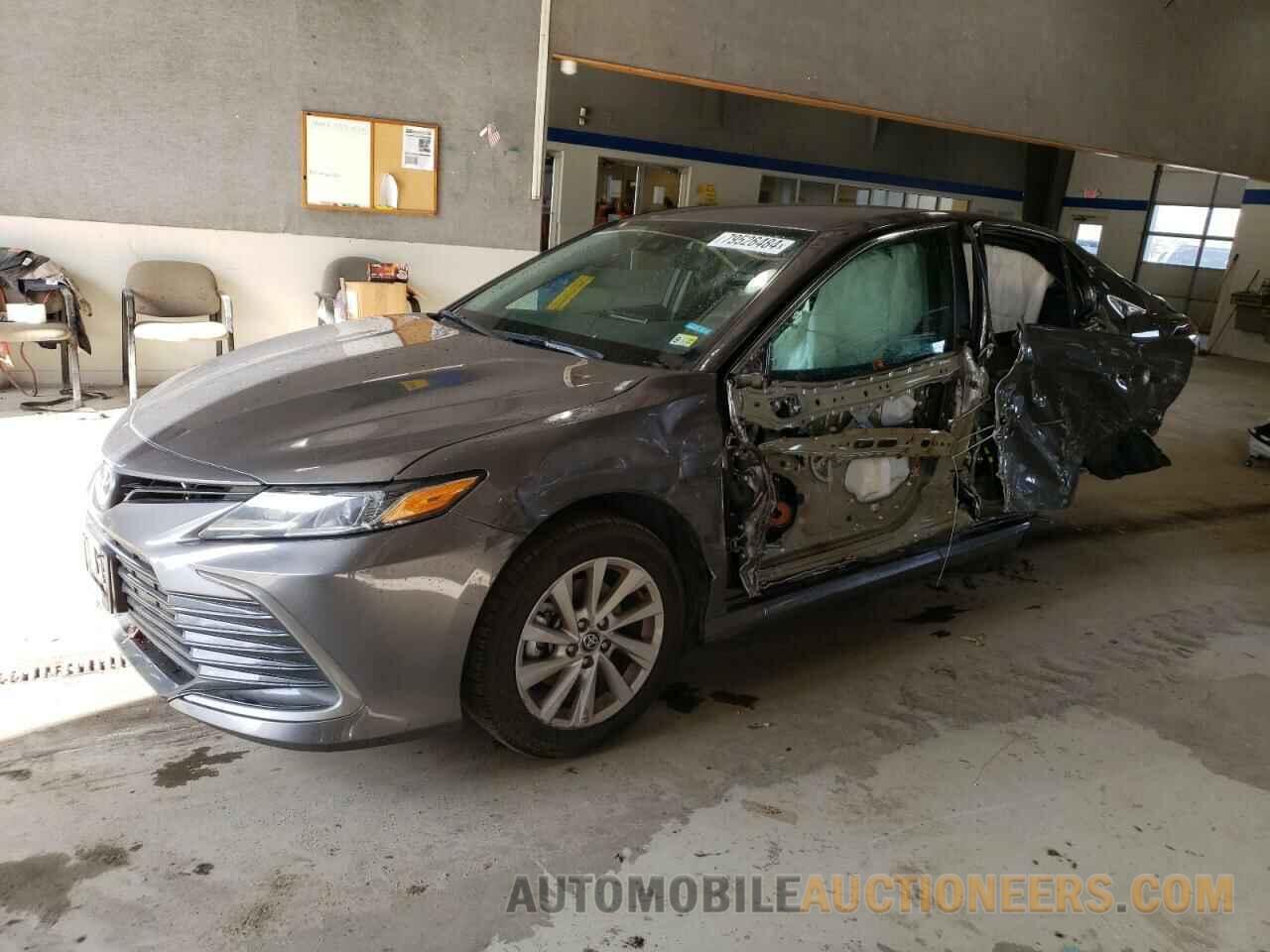 4T1C11AKXNU692344 TOYOTA CAMRY 2022