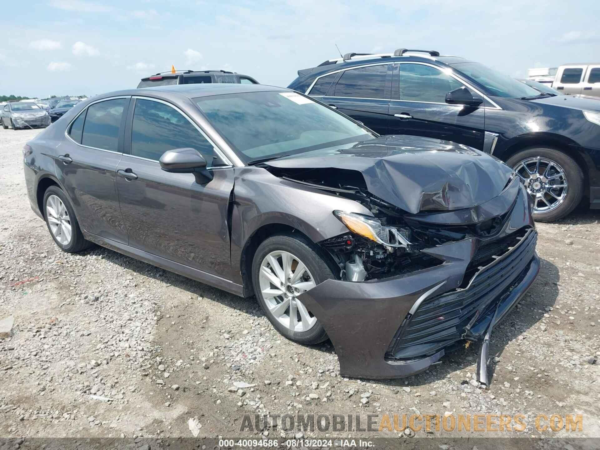 4T1C11AKXNU694286 TOYOTA CAMRY 2022