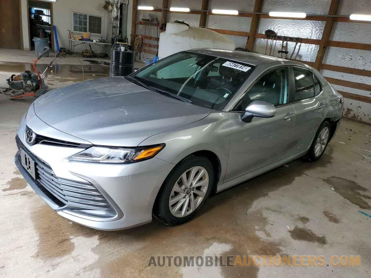 4T1C11AKXNU710938 TOYOTA CAMRY 2022