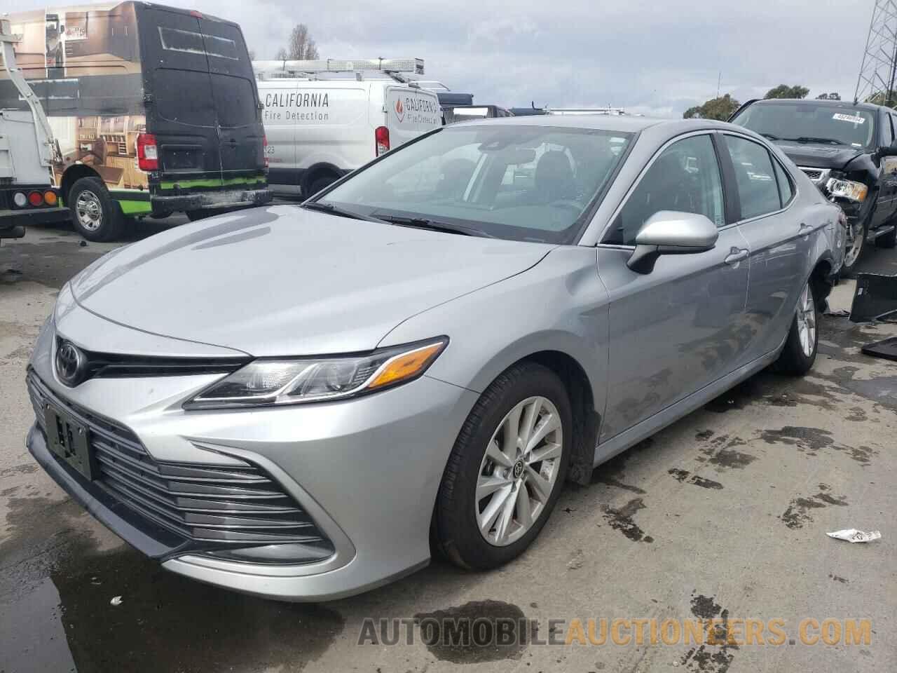 4T1C11AKXPU126929 TOYOTA CAMRY 2023