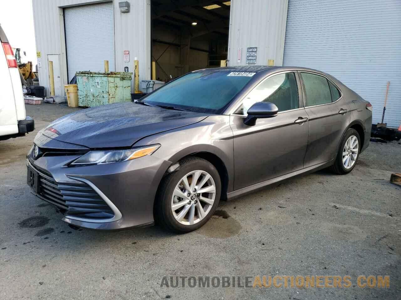 4T1C11AKXPU813120 TOYOTA CAMRY 2023