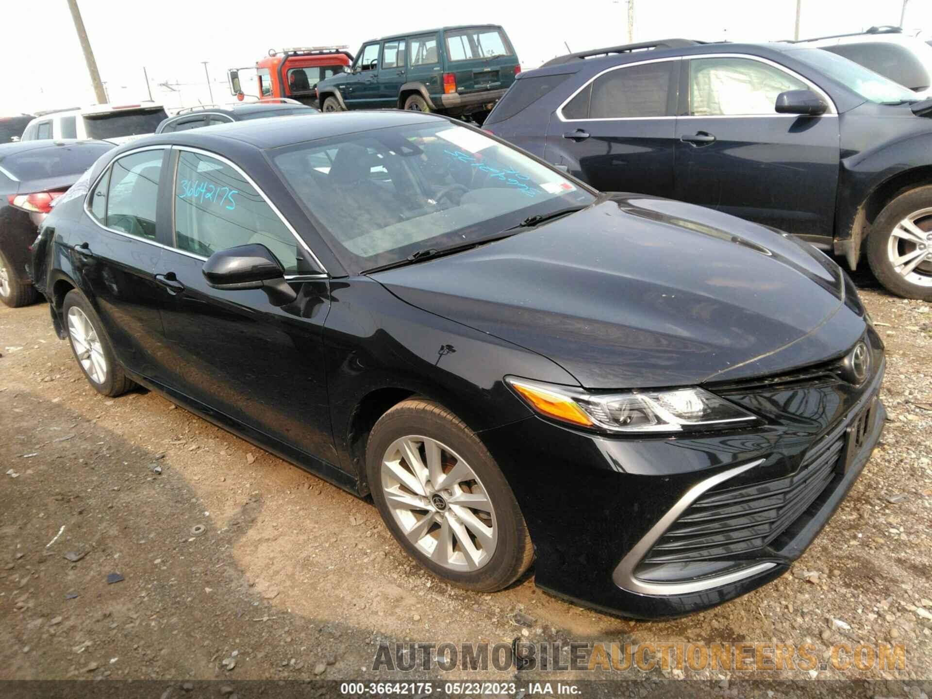 4T1C11BK0MU024405 TOYOTA CAMRY 2021