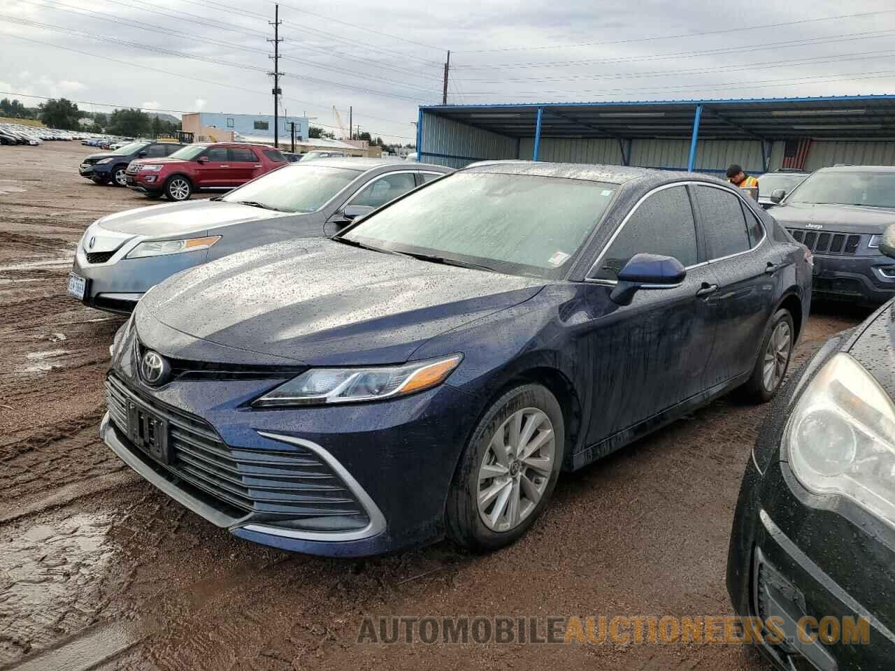 4T1C11BK0NU052545 TOYOTA CAMRY 2022