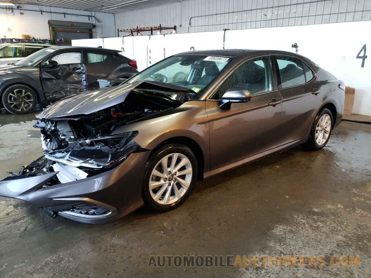 4T1C11BK0NU056367 TOYOTA CAMRY 2022