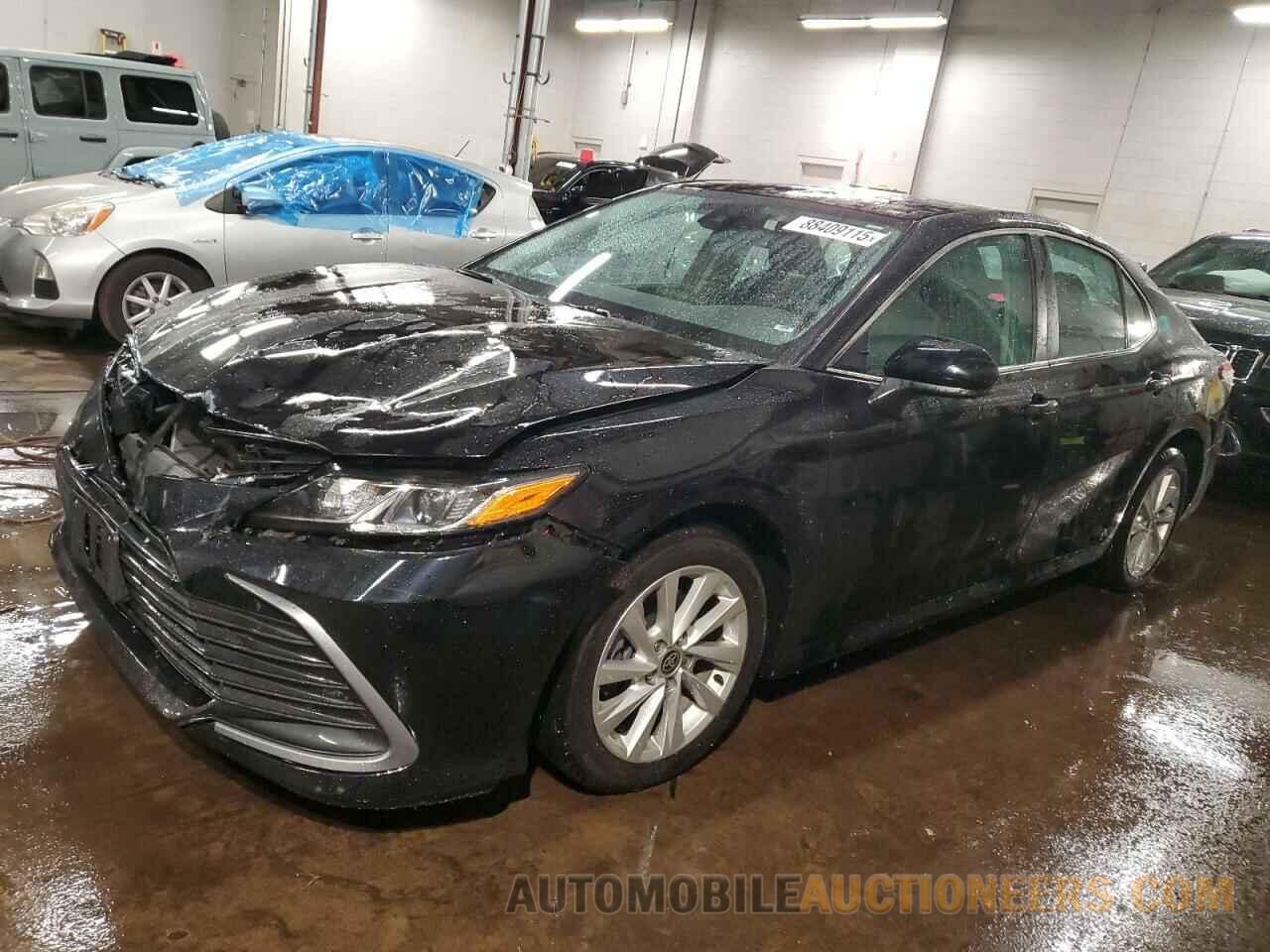 4T1C11BK0NU060712 TOYOTA CAMRY 2022