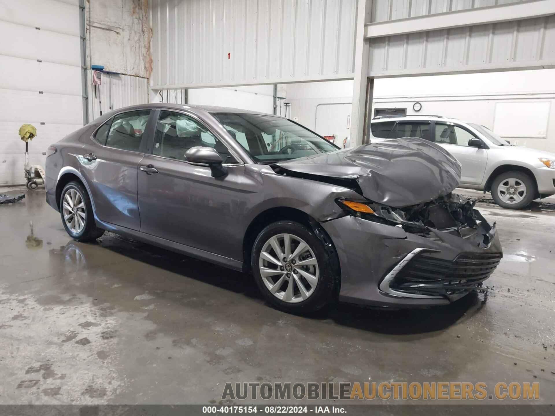 4T1C11BK0RU128853 TOYOTA CAMRY 2024