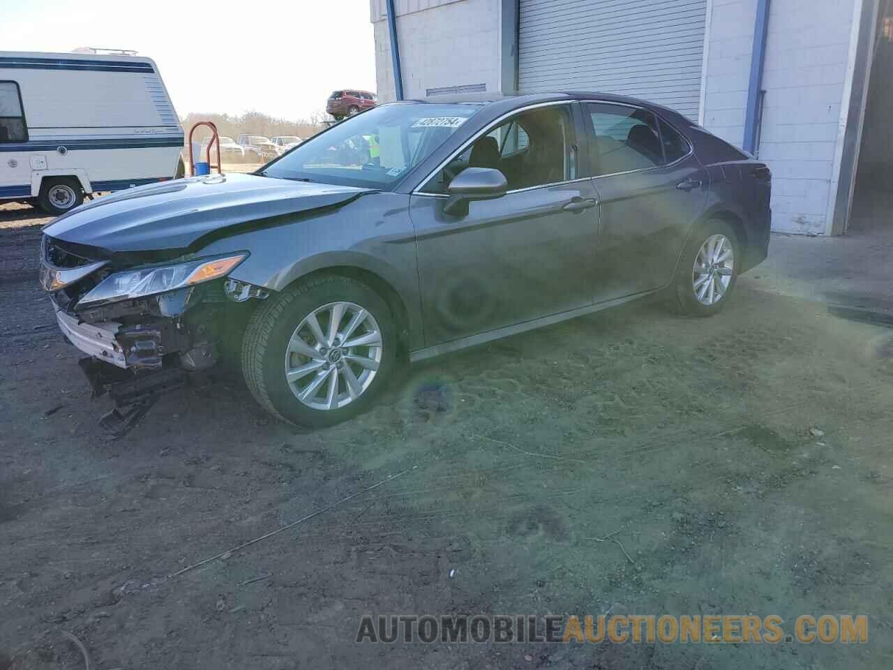 4T1C11BK1MU020671 TOYOTA CAMRY 2021