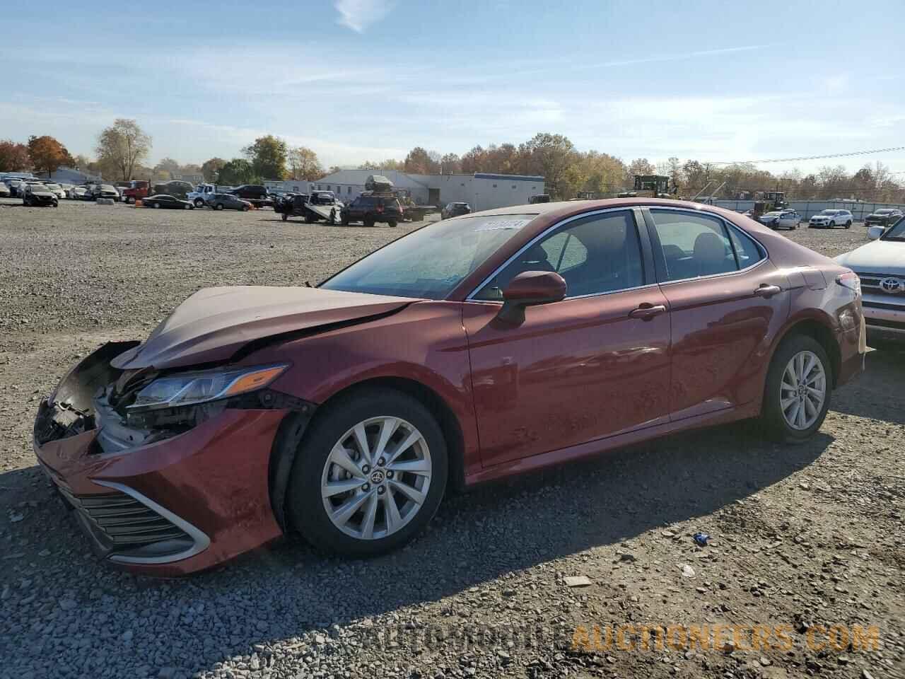 4T1C11BK1NU056667 TOYOTA CAMRY 2022