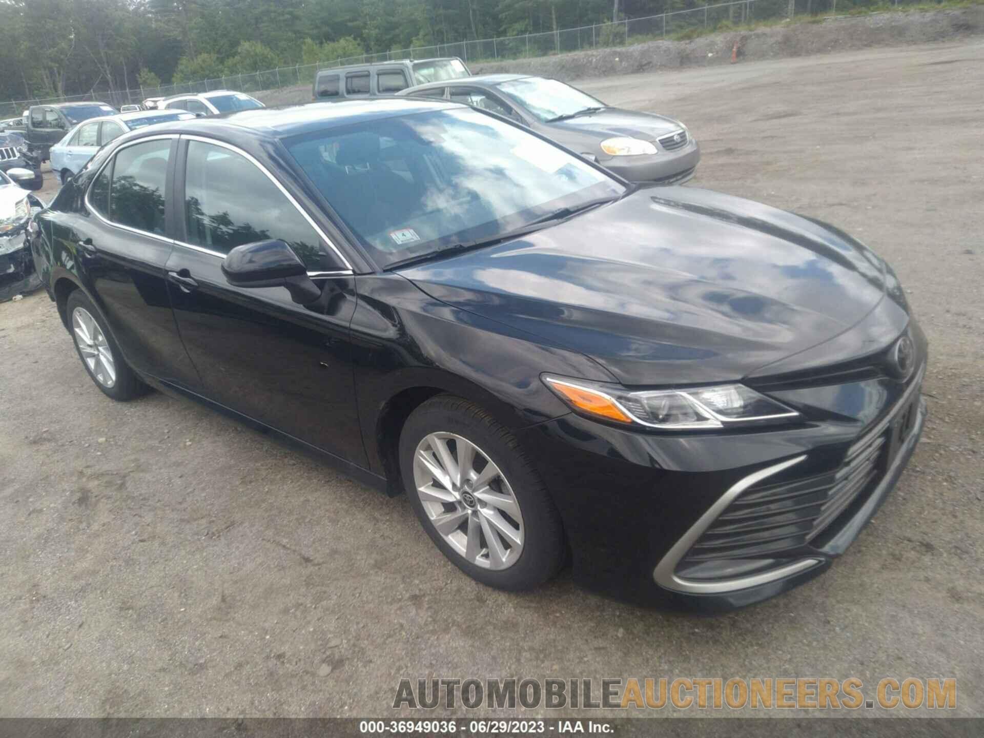 4T1C11BK2MU033137 TOYOTA CAMRY 2021