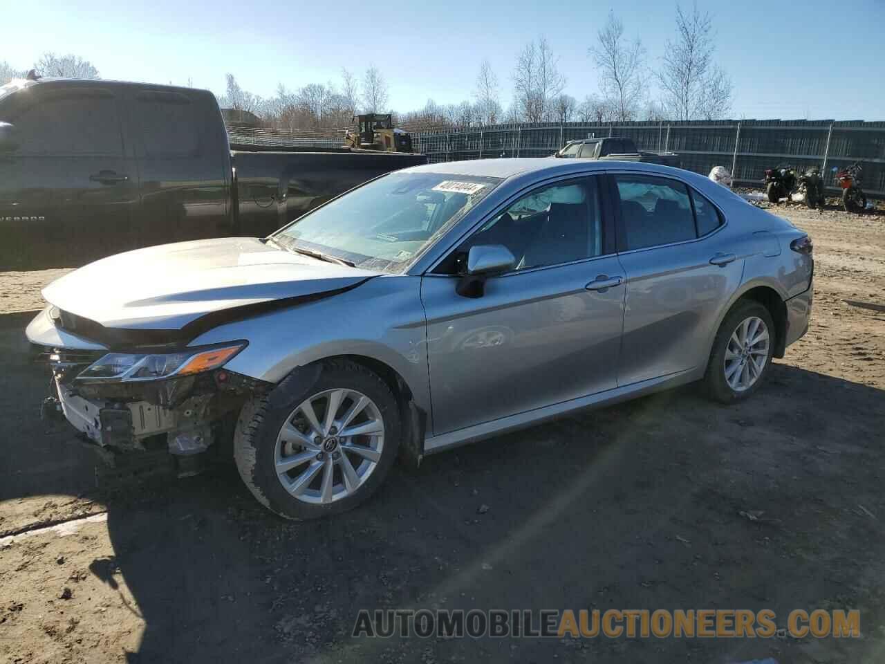 4T1C11BK2NU063983 TOYOTA CAMRY 2022