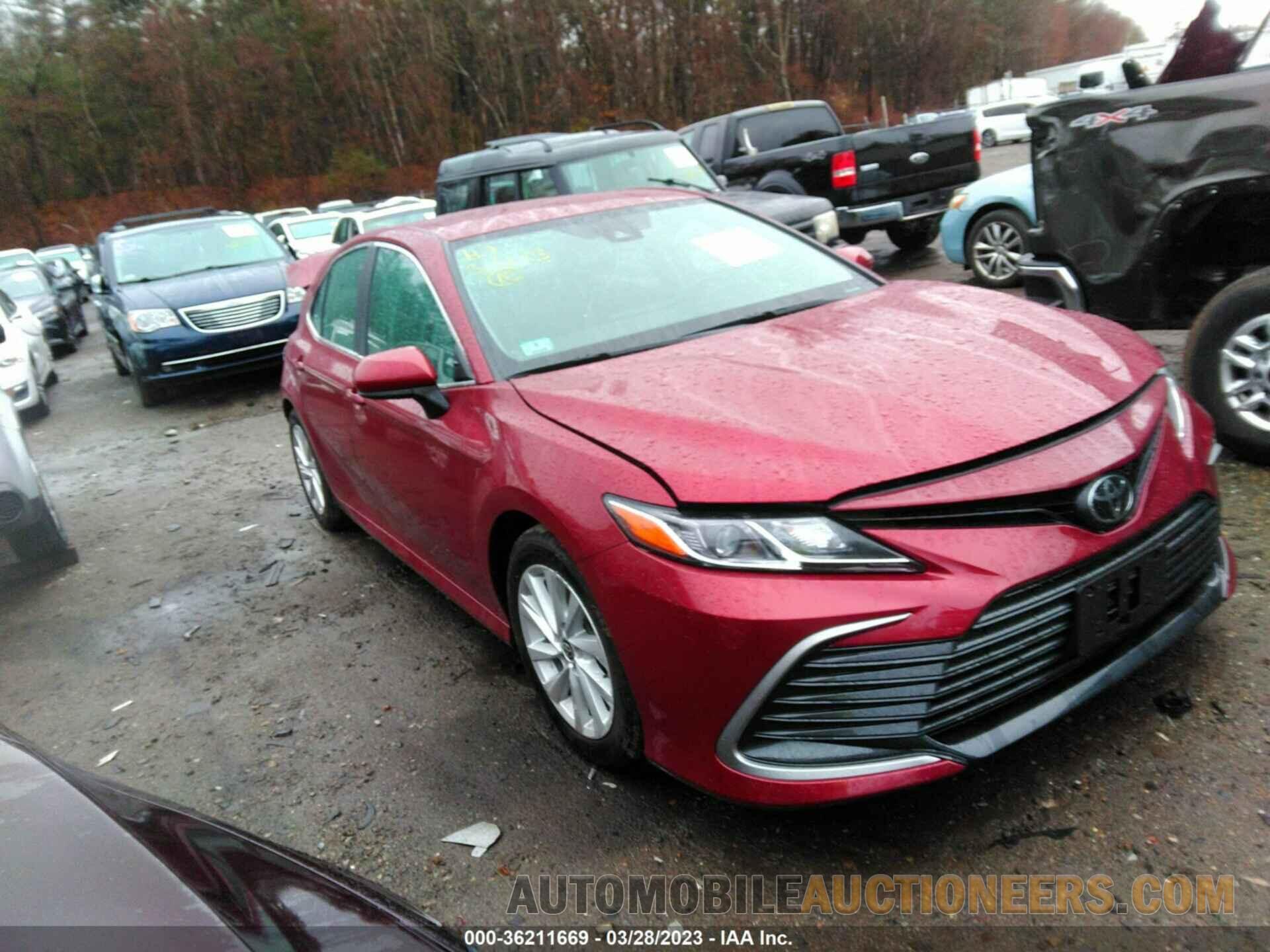 4T1C11BK2NU069685 TOYOTA CAMRY 2022