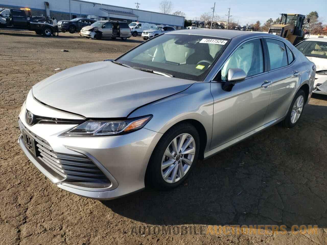 4T1C11BK2NU070111 TOYOTA CAMRY 2022