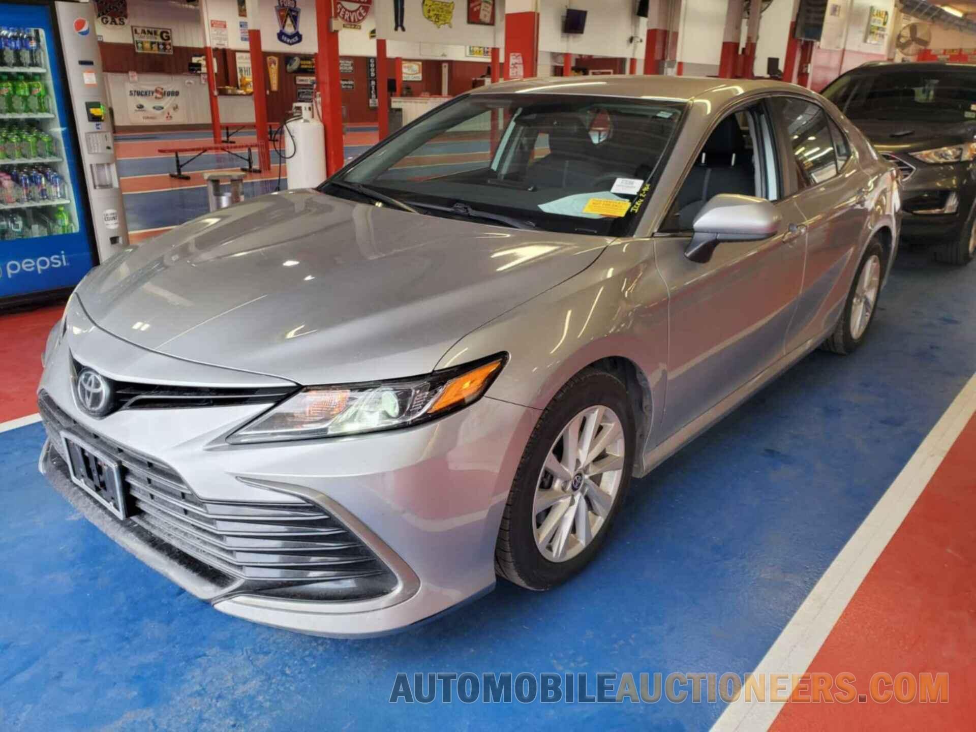 4T1C11BK4MU027890 TOYOTA CAMRY 2021