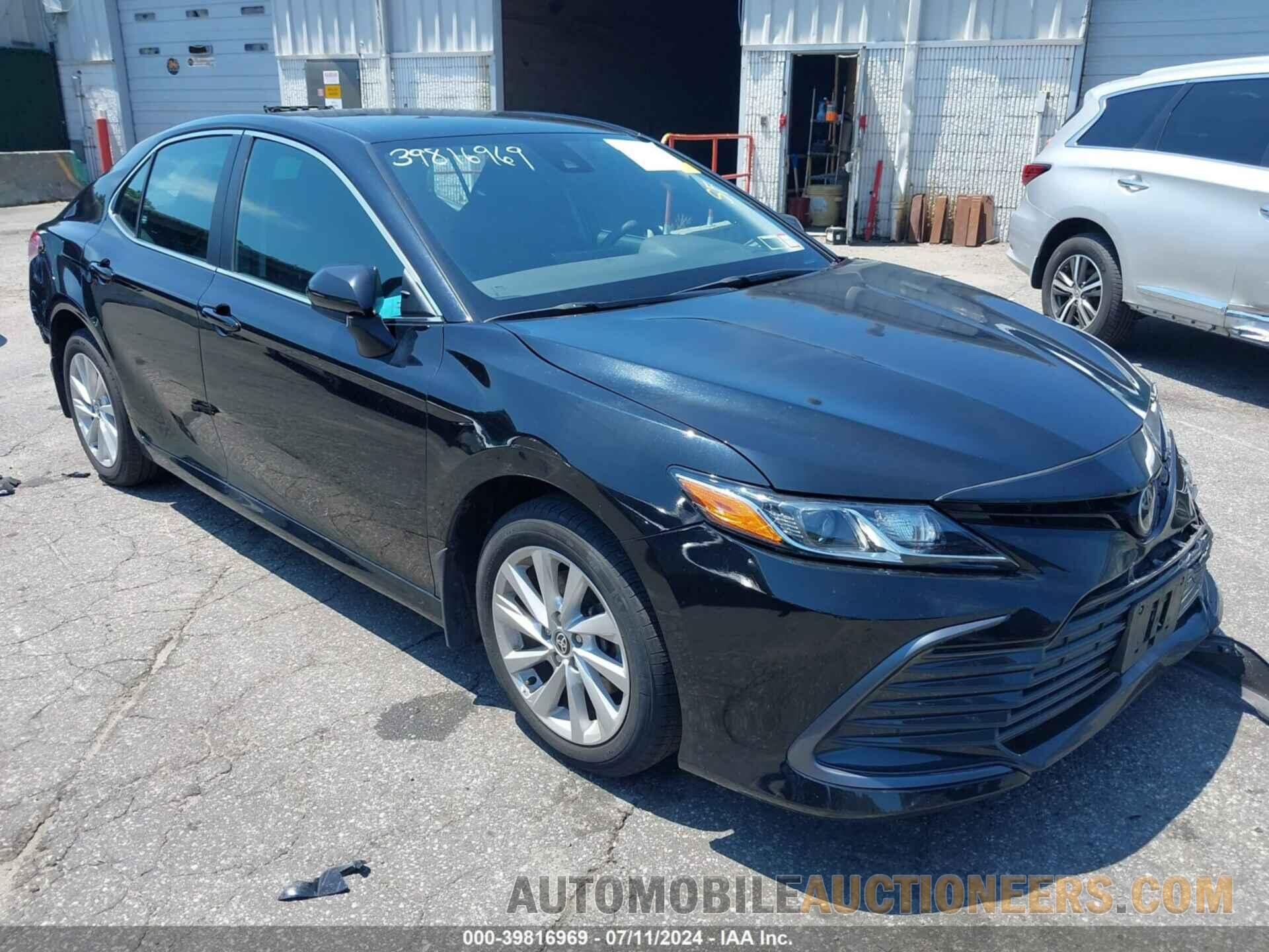 4T1C11BK4NU047882 TOYOTA CAMRY 2022