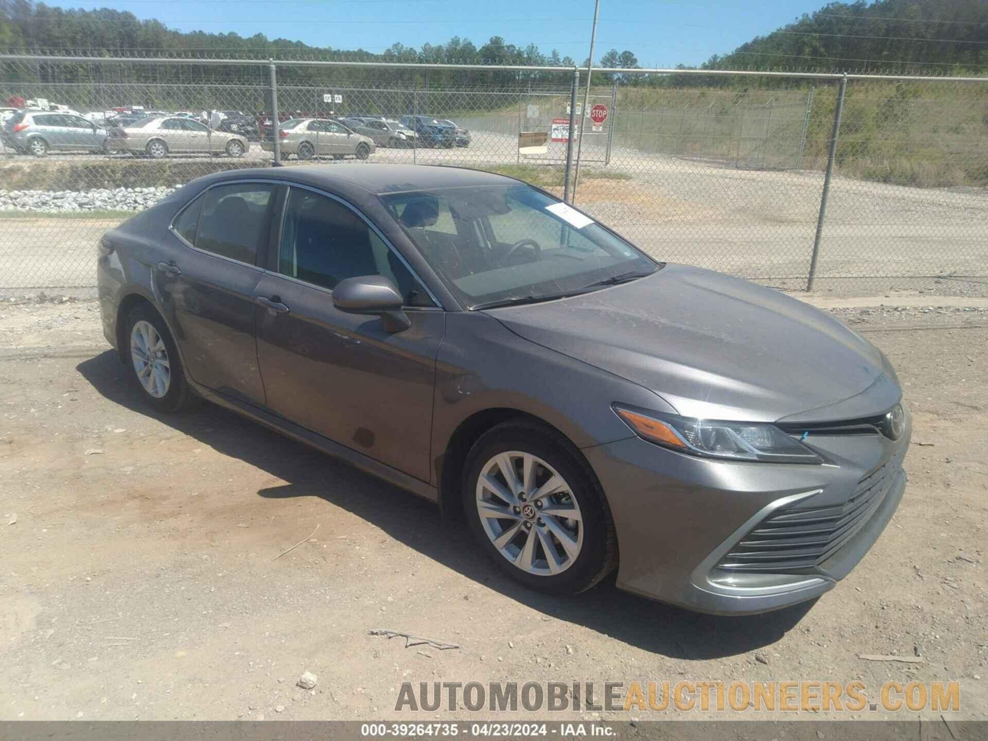 4T1C11BK4RU113160 TOYOTA CAMRY 2024