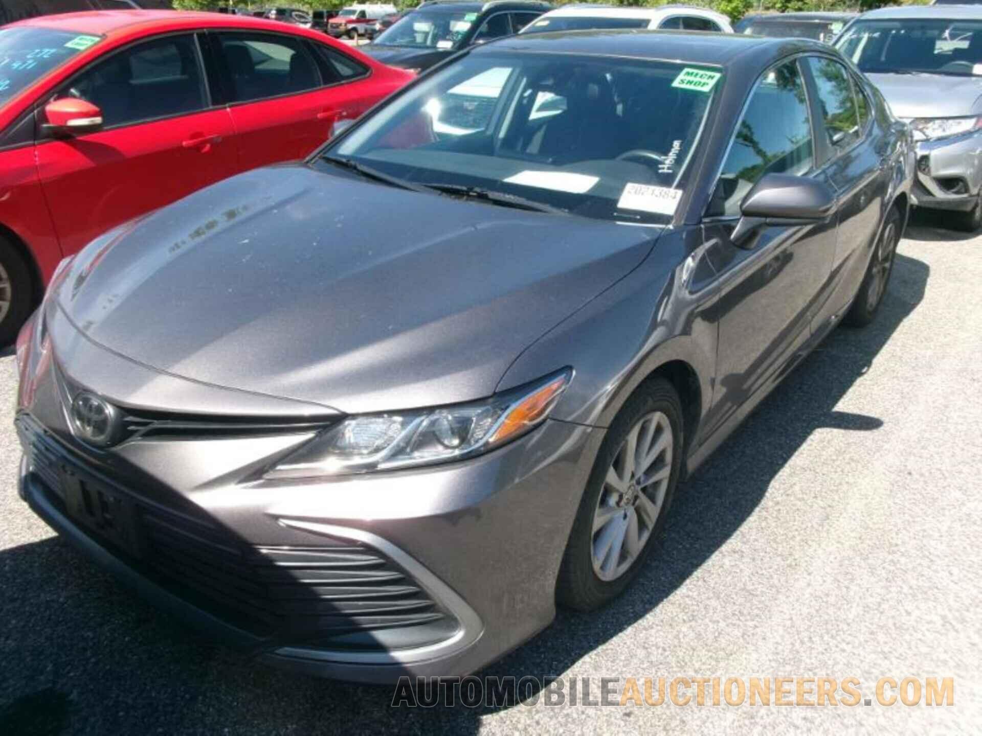 4T1C11BK5MU038834 TOYOTA CAMRY 2021