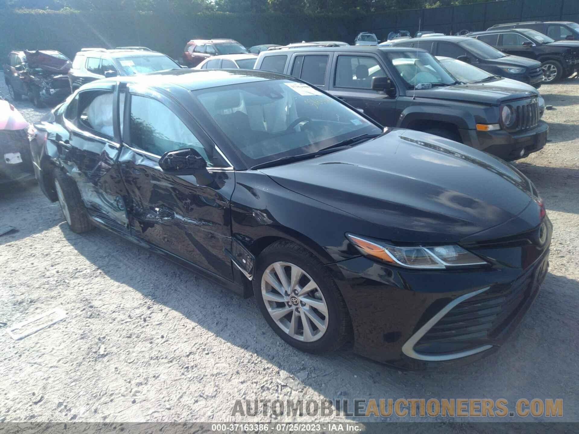 4T1C11BK6MU035666 TOYOTA CAMRY 2021