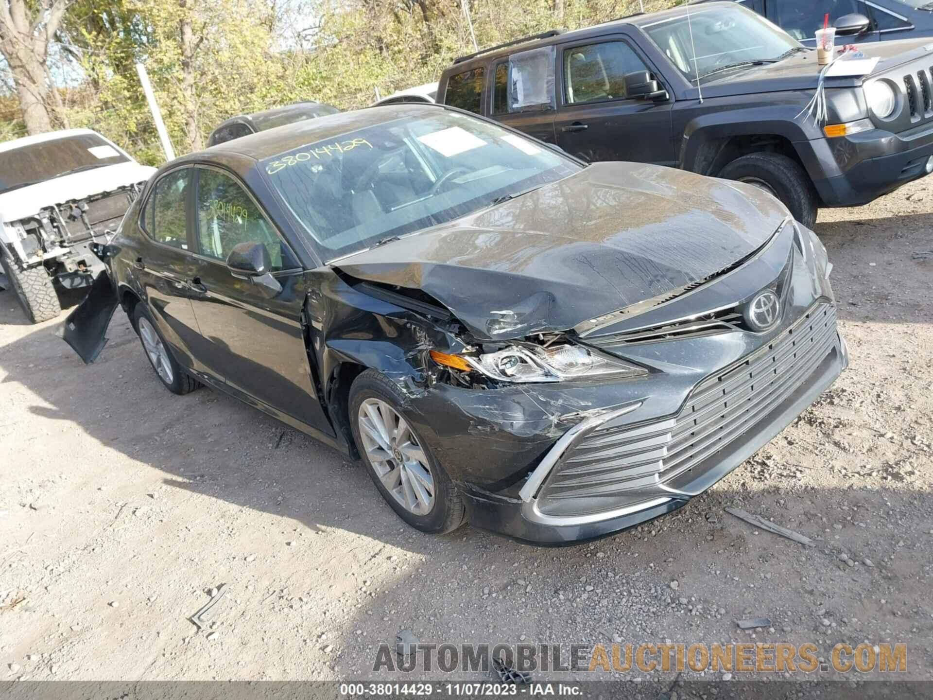 4T1C11BK6NU058074 TOYOTA CAMRY 2022