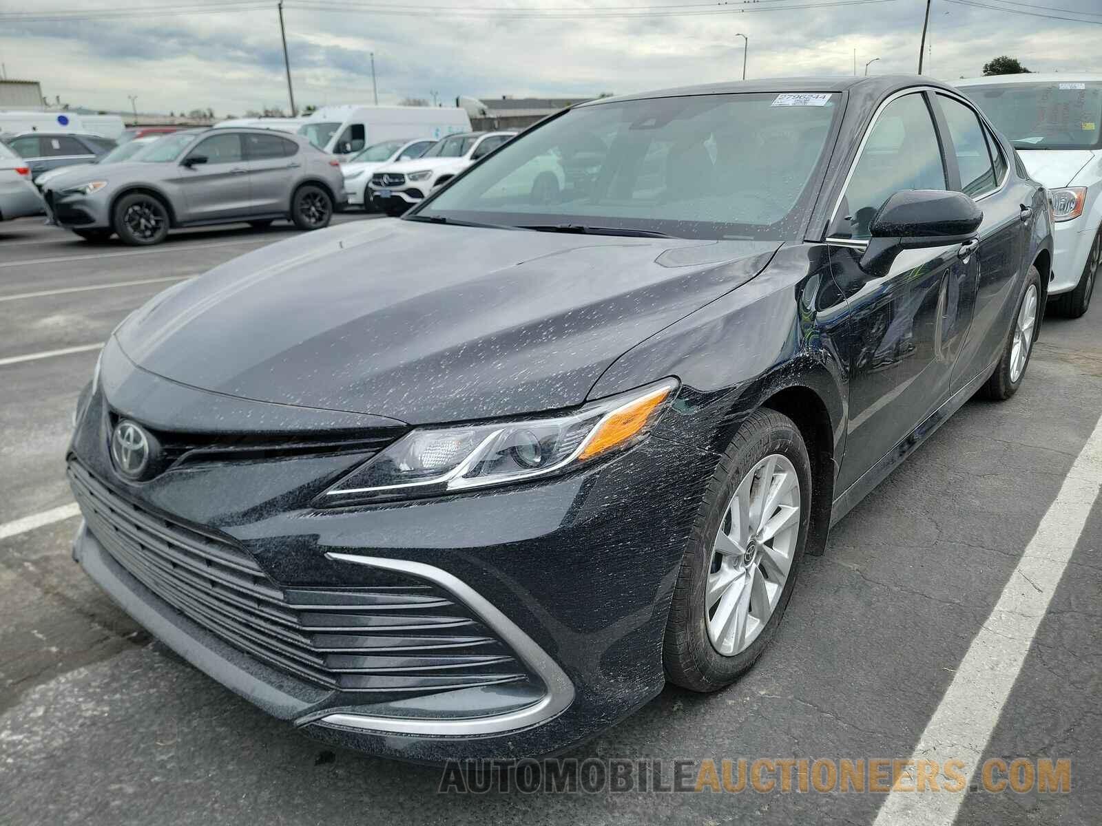 4T1C11BK7PU104563 Toyota Camry 2023