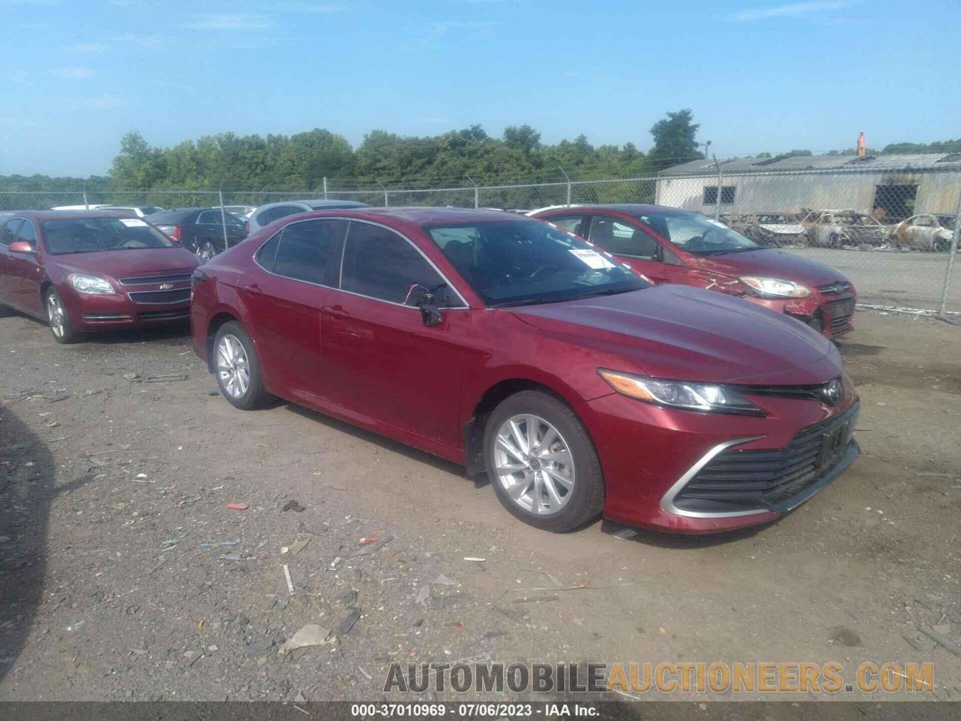 4T1C11BK8MU028430 TOYOTA CAMRY 2021