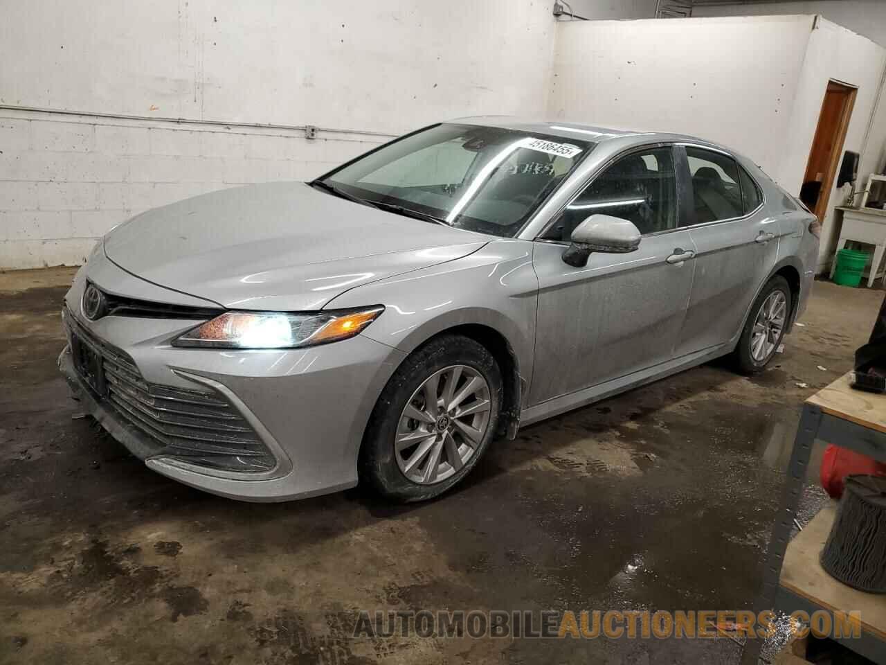 4T1C11BK8RU116353 TOYOTA CAMRY 2024