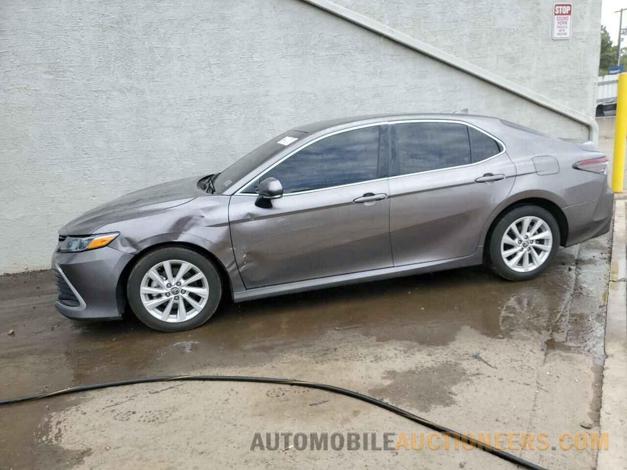 4T1C11BK8RU117910 TOYOTA CAMRY 2024