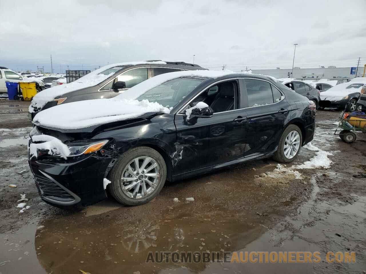 4T1C11BK8RU123111 TOYOTA CAMRY 2024