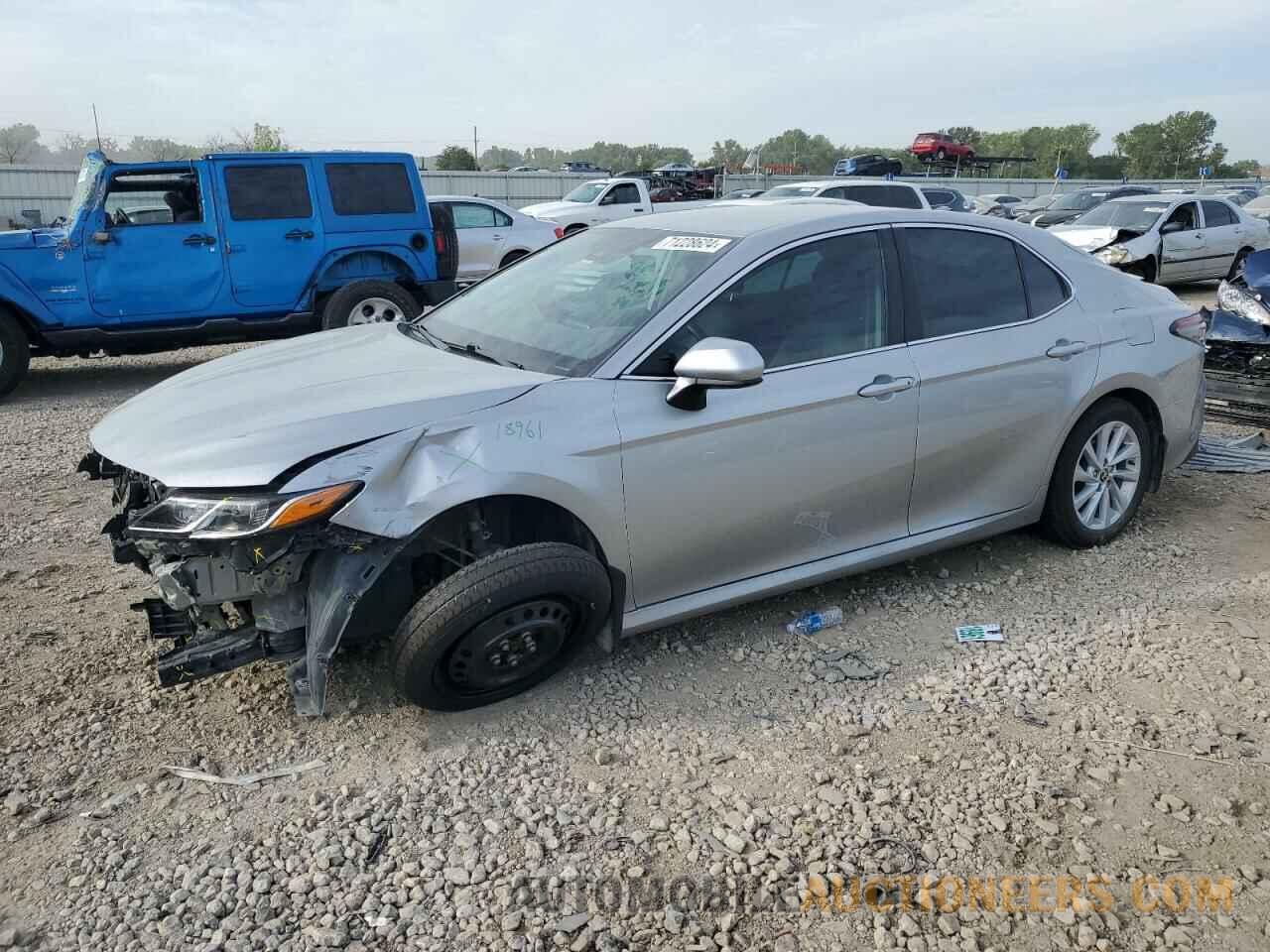 4T1C11BK9MU046015 TOYOTA CAMRY 2021