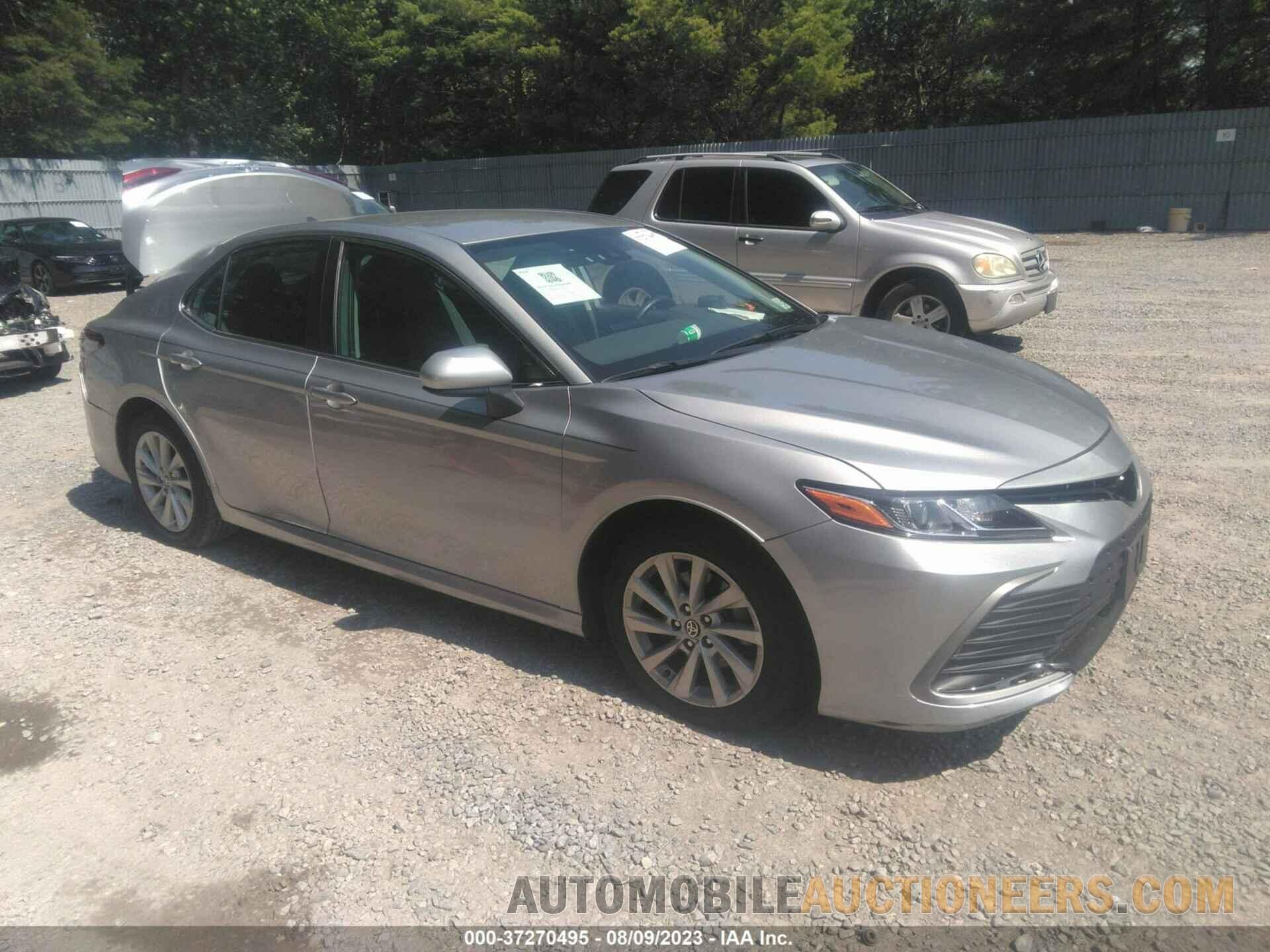 4T1C11BK9NU068209 TOYOTA CAMRY 2022