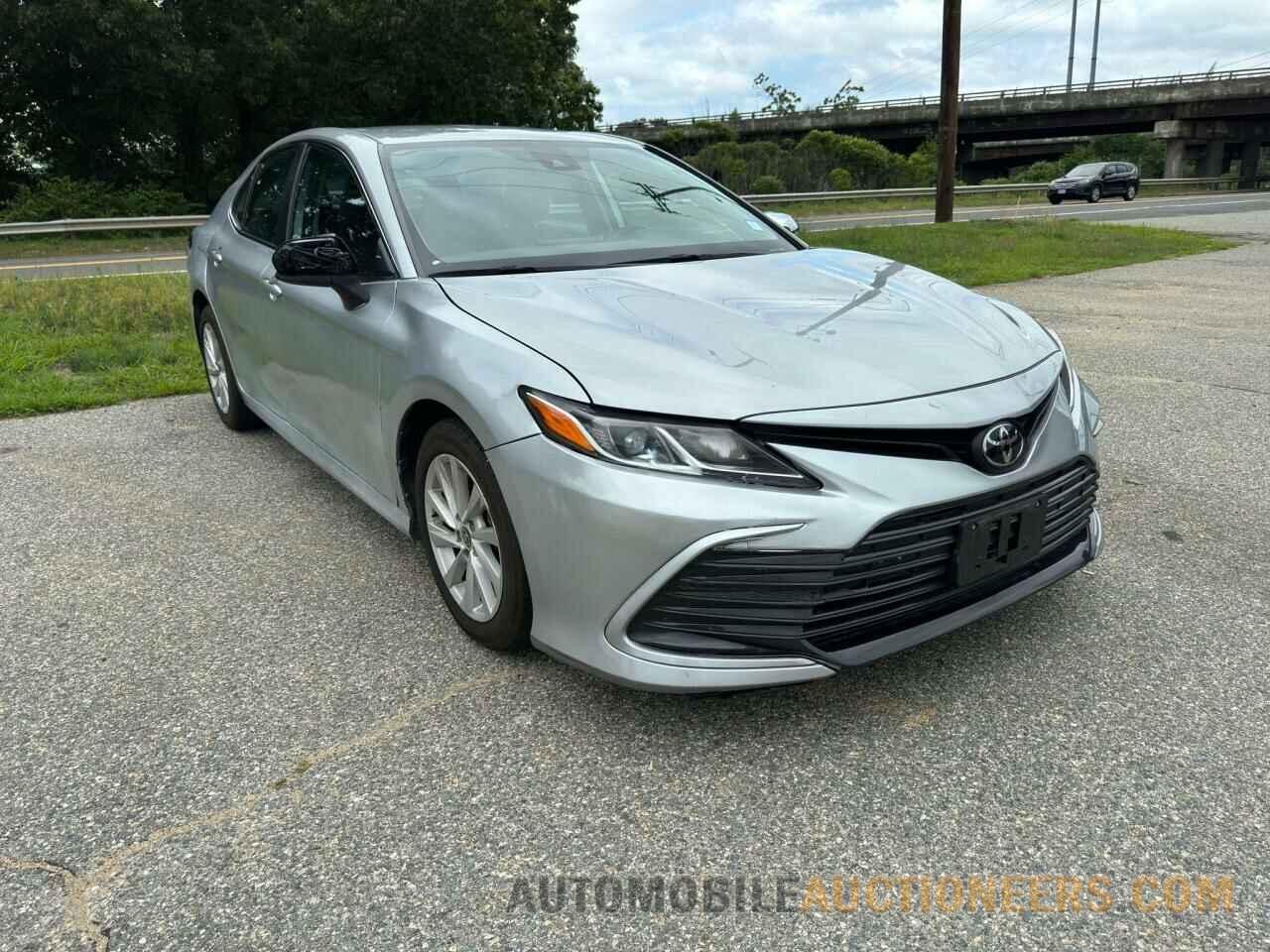 4T1C11BKXNU057316 TOYOTA CAMRY 2022