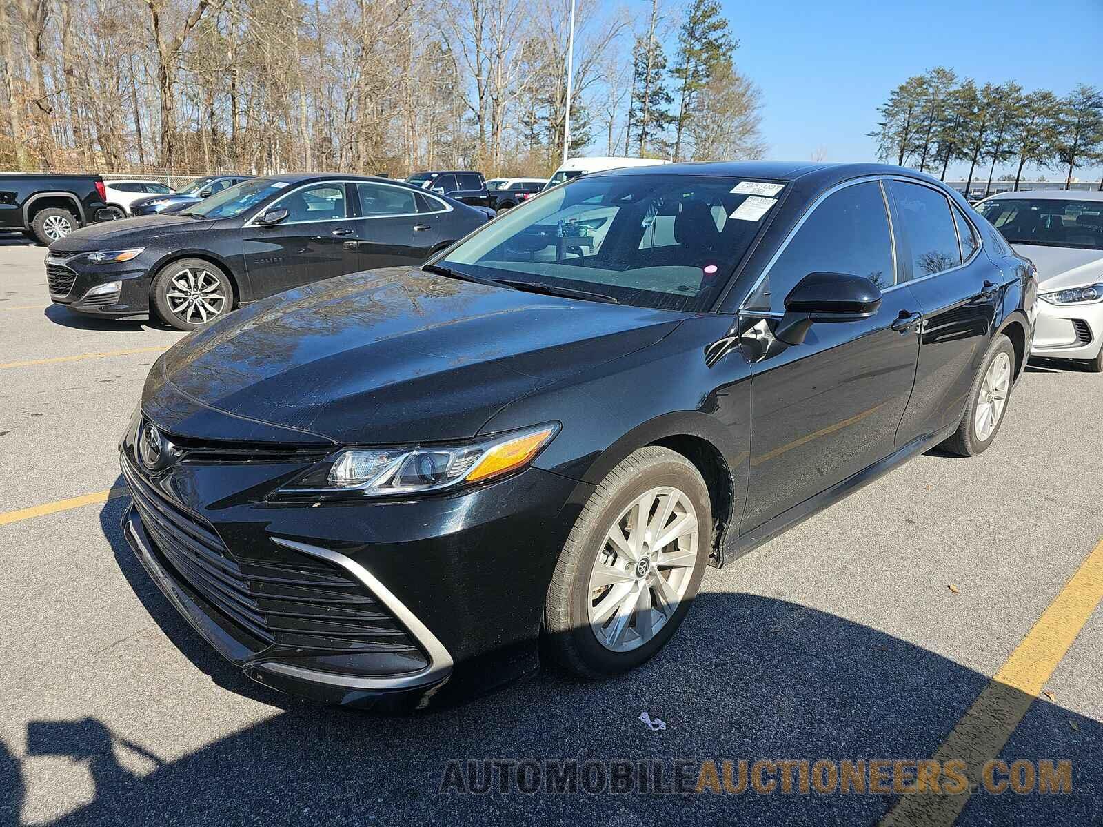 4T1C11BKXNU058661 Toyota Camry 2022