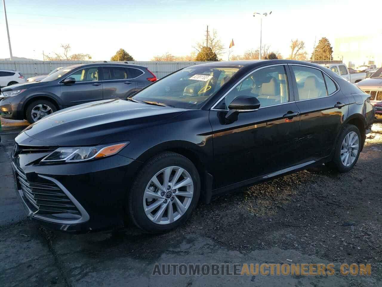 4T1C11BKXNU066808 TOYOTA CAMRY 2022