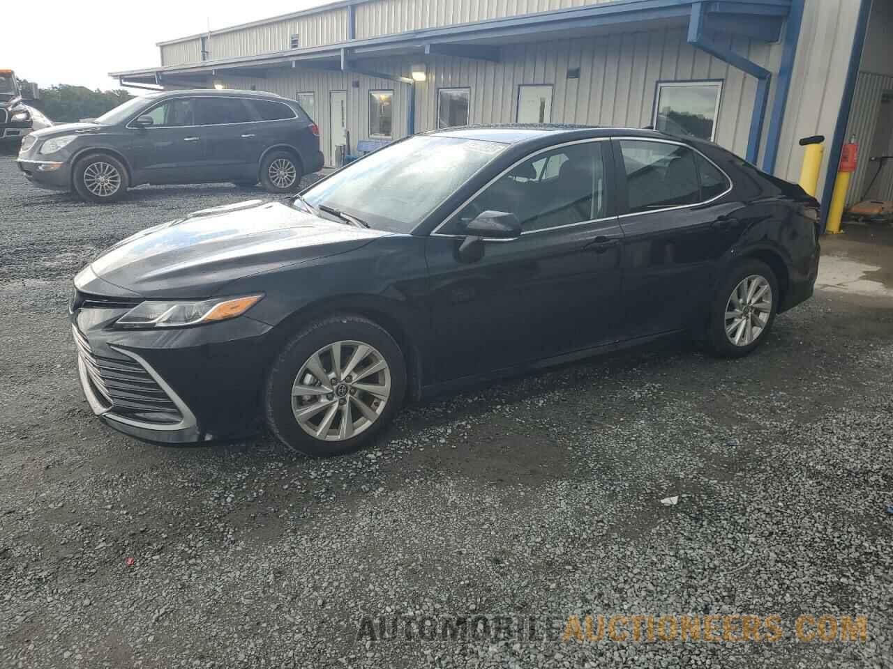 4T1C11BKXRU117696 TOYOTA CAMRY 2024