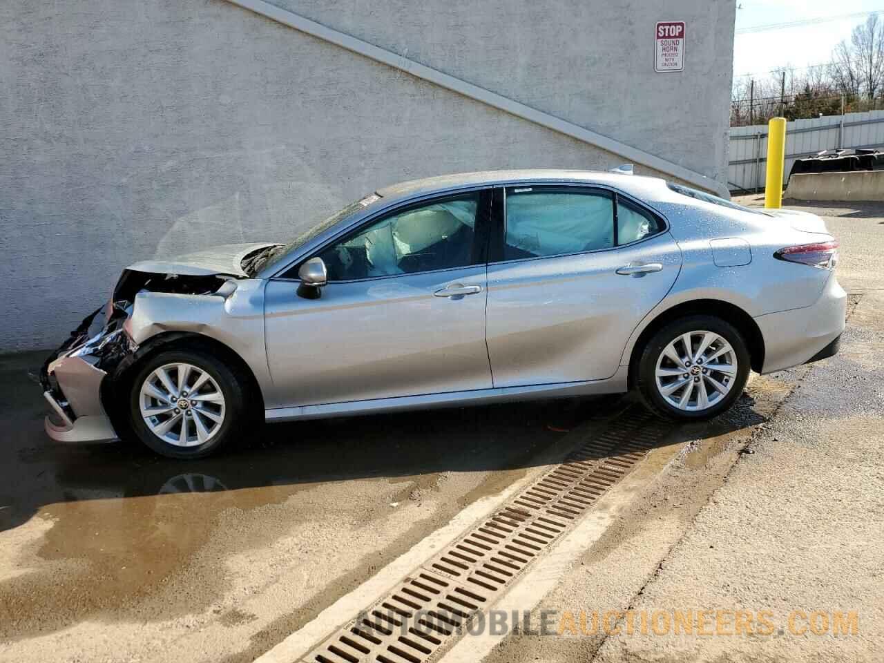 4T1C11BKXRU117939 TOYOTA CAMRY 2024