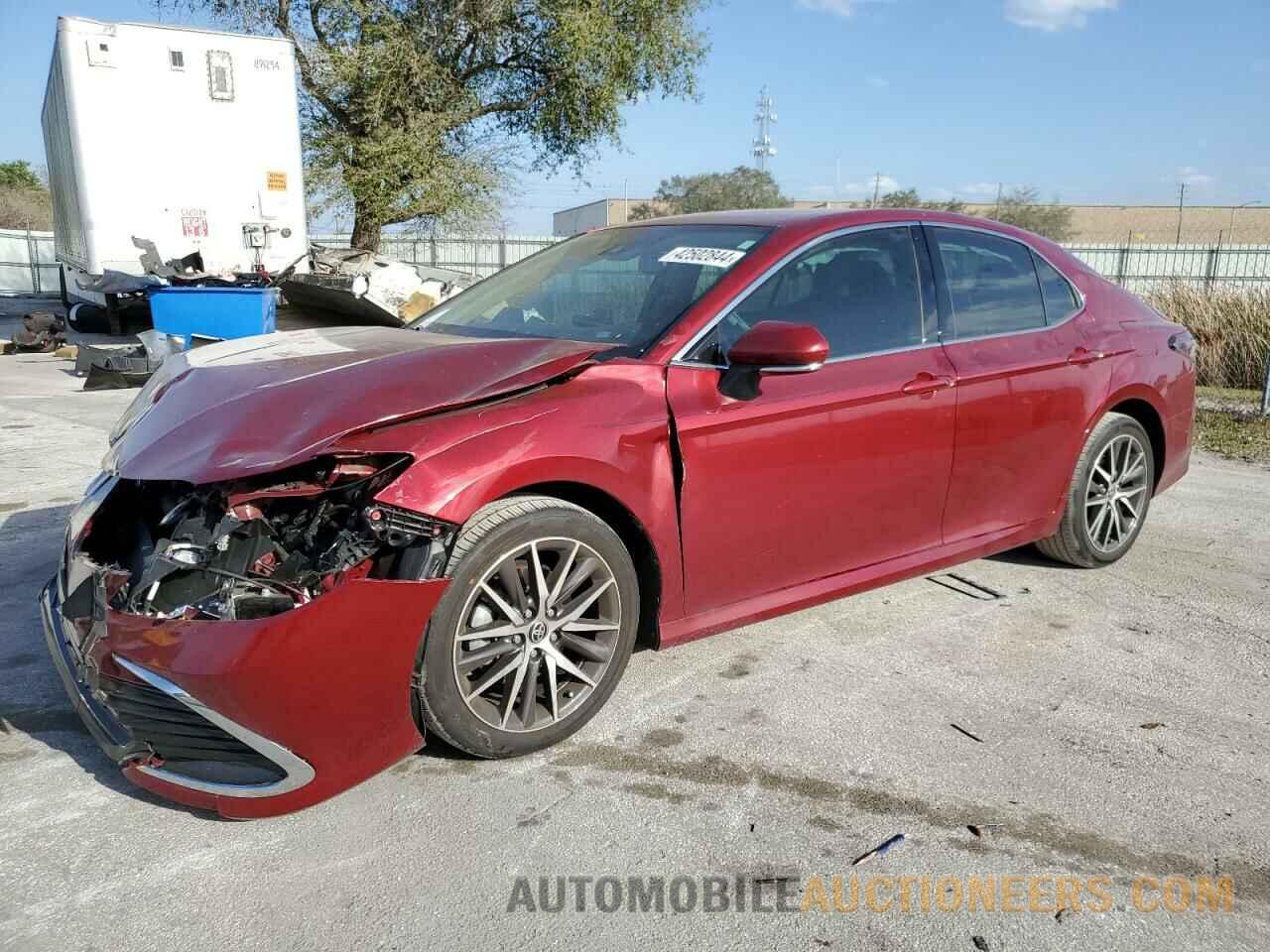 4T1F11AK1NU617609 TOYOTA CAMRY 2022