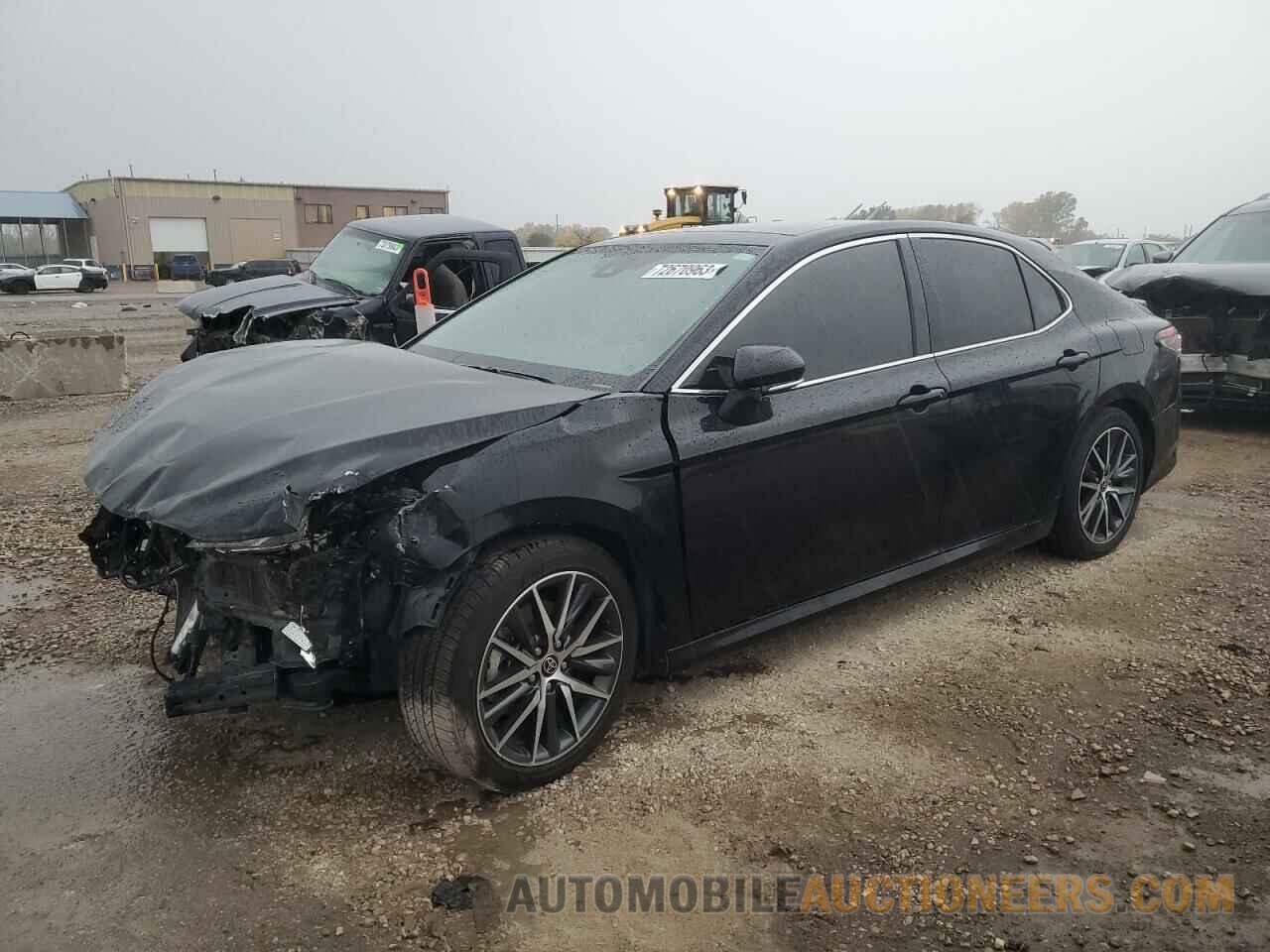 4T1F11AK2MU553756 TOYOTA CAMRY 2021