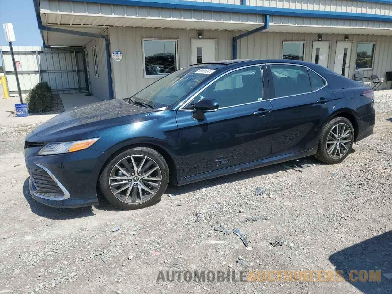 4T1F11AK4MU613536 TOYOTA CAMRY 2021