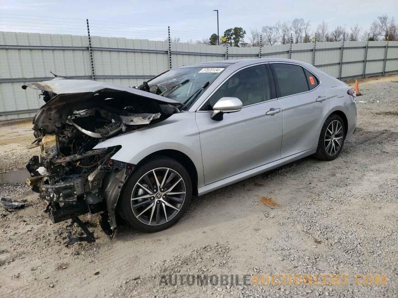 4T1F11AK6NU703045 TOYOTA CAMRY 2022