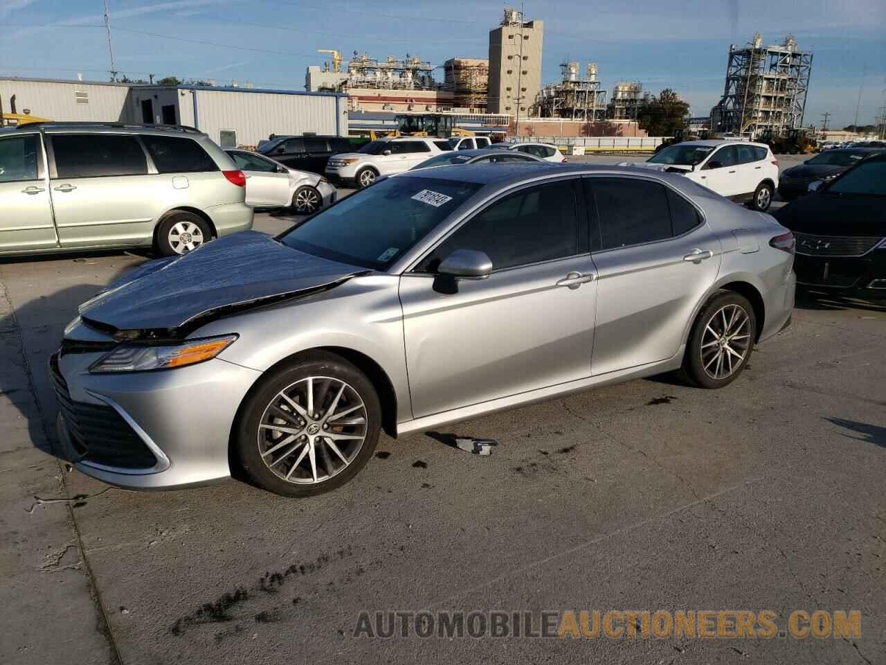 4T1F11AK7MU604457 TOYOTA CAMRY 2021