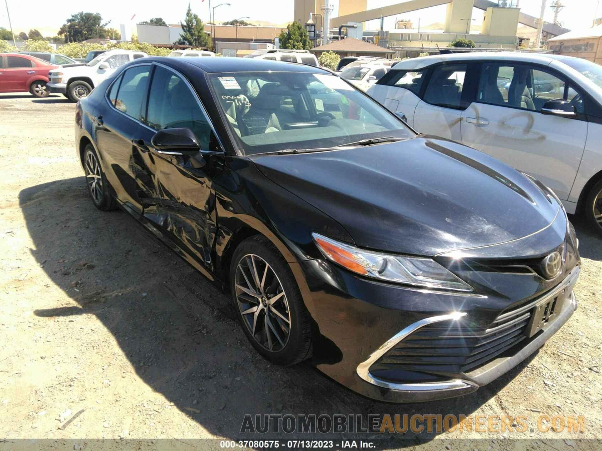 4T1F11AKXNU018742 TOYOTA CAMRY 2022