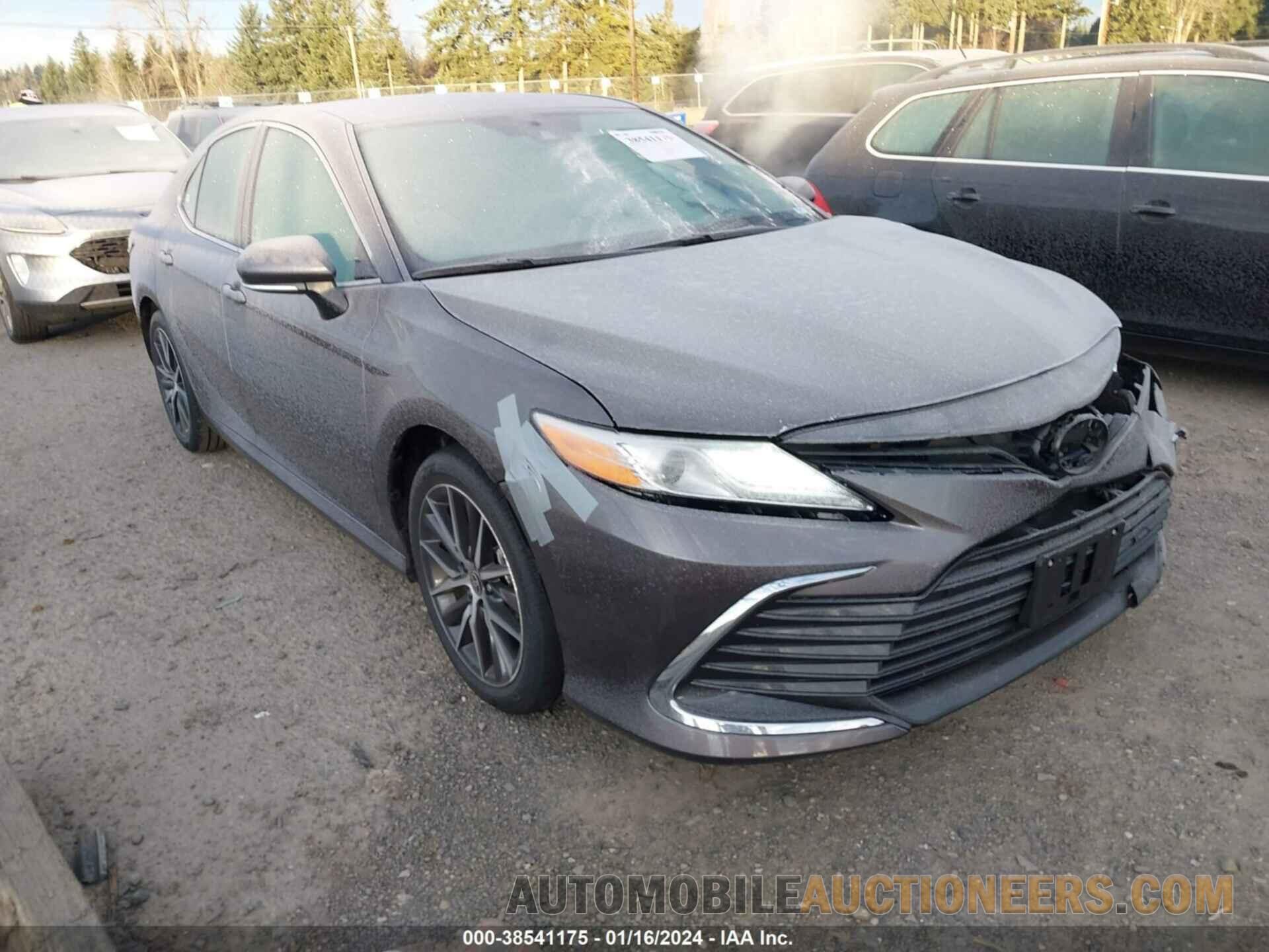 4T1F11AKXRU855626 TOYOTA CAMRY 2024