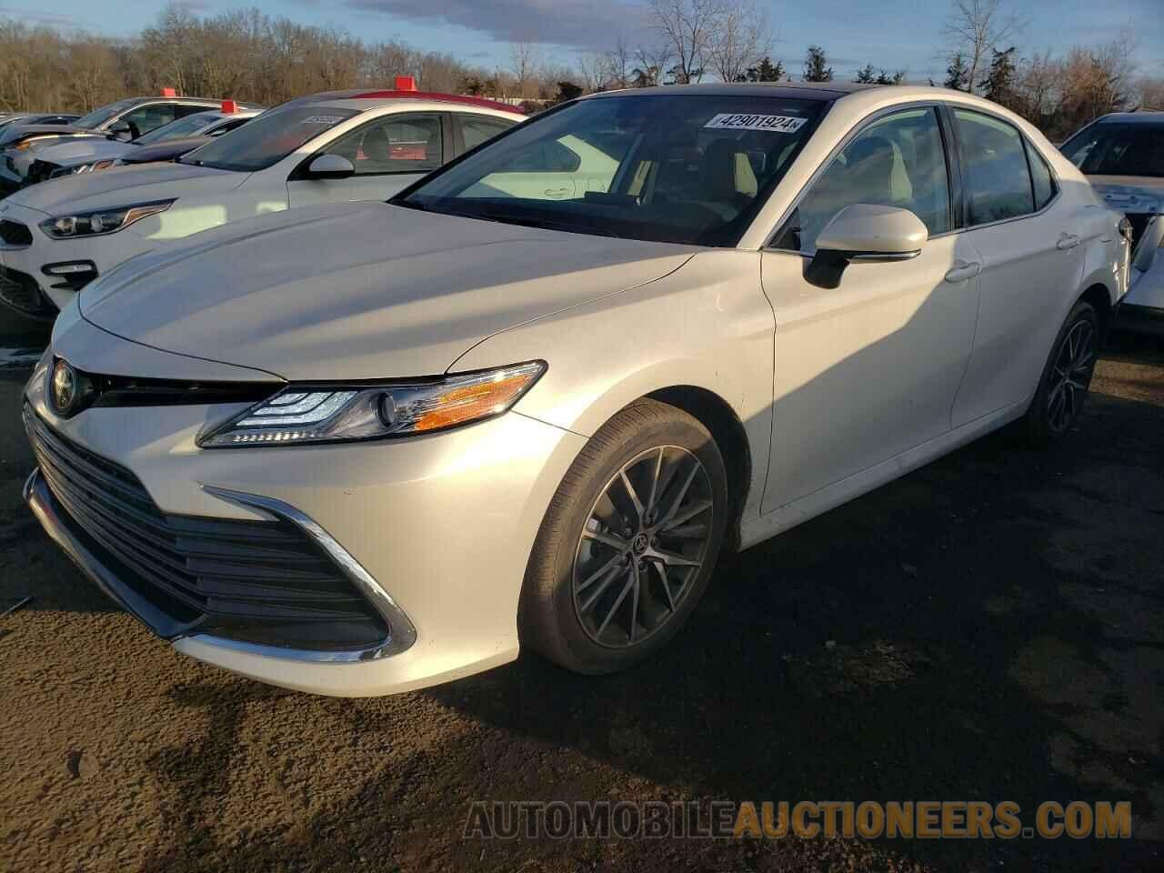 4T1F11BK0NU068905 TOYOTA CAMRY 2022