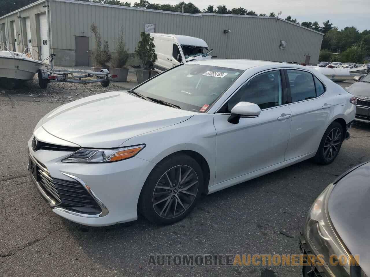 4T1F11BK1MU020960 TOYOTA CAMRY 2021