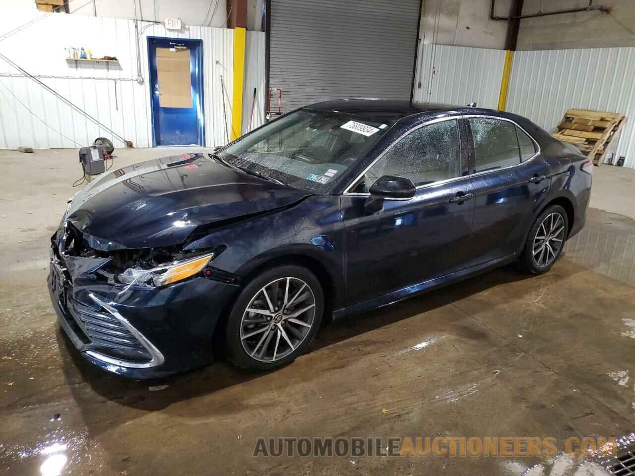 4T1F11BK2MU028615 TOYOTA CAMRY 2021