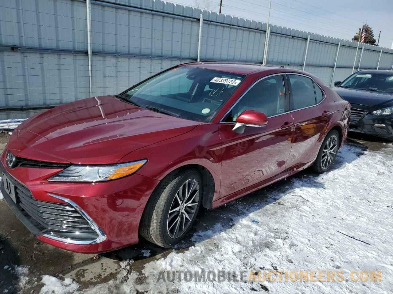 4T1F11BK8MU022723 TOYOTA CAMRY 2021