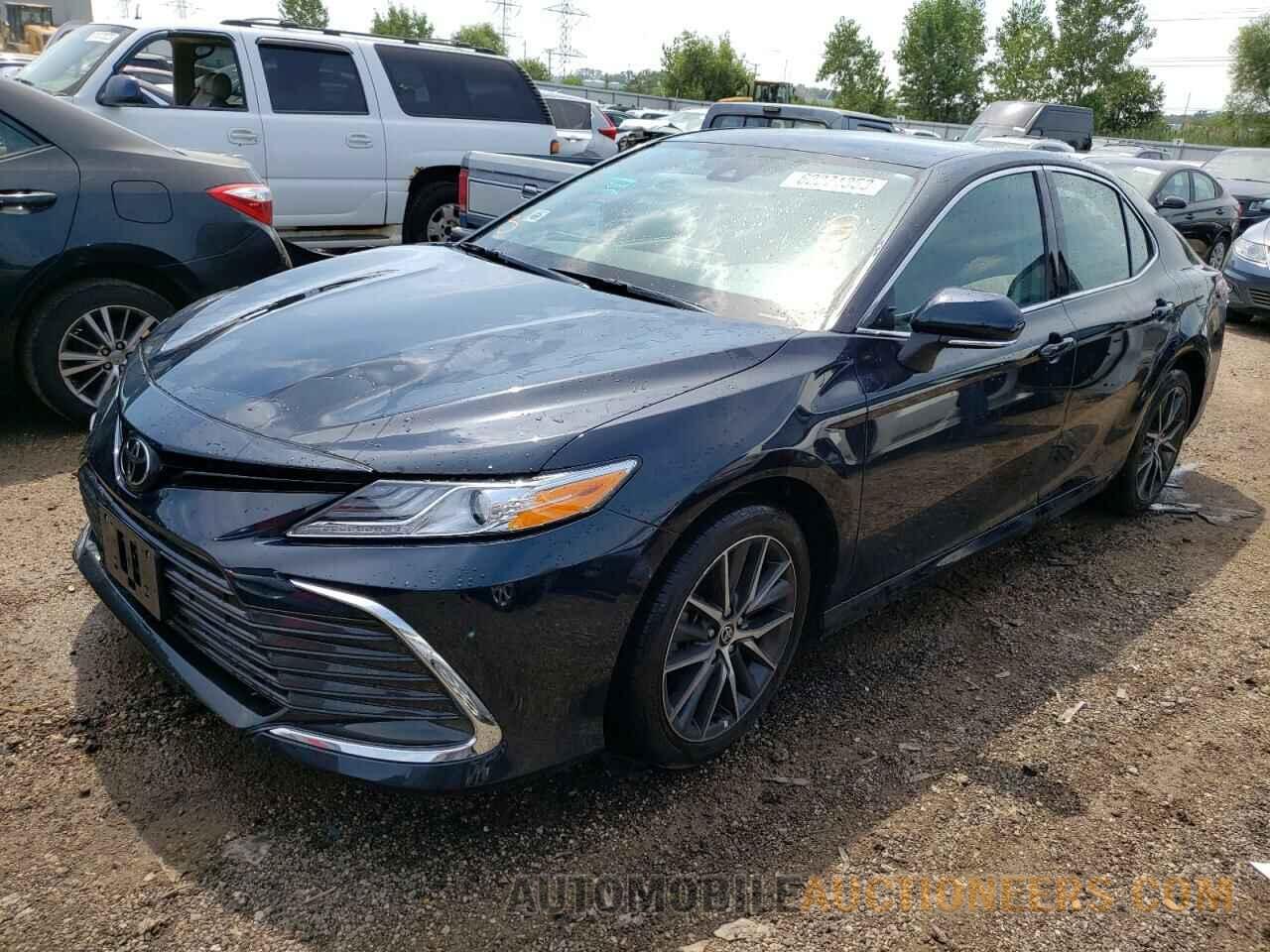 4T1F11BKXMU022318 TOYOTA CAMRY 2021