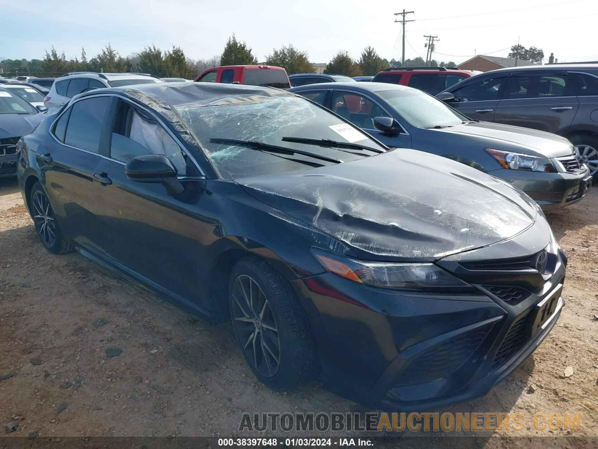 4T1G11AK0MU404105 TOYOTA CAMRY 2021