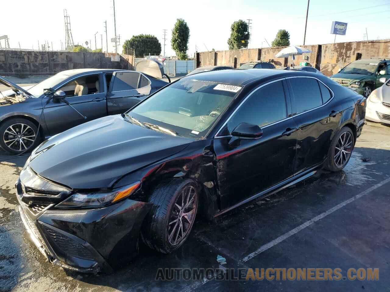 4T1G11AK0MU413175 TOYOTA CAMRY 2021